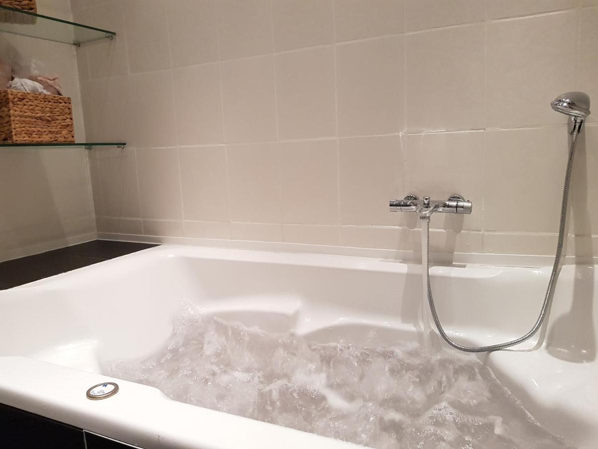 Grosse 130Qm Ferienwohnung Mit Whirlpool Sulzbach  Exterior photo